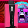 Rose and Black Bang King Color 30k Pro Vaping Device étiqueté pastèque de fraises avec un gorille rugissant coloré portant des lunettes de soleil violettes en arrière-plan.