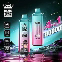 Dos dispositivos de vapeo Bang Blaze de colores degradados con pantallas digitales y etiquetas de sabor, sobre un paisaje montañoso nocturno con reflejos de agua y texto que resalta las características 4 en 1 y 60000 bocanadas.